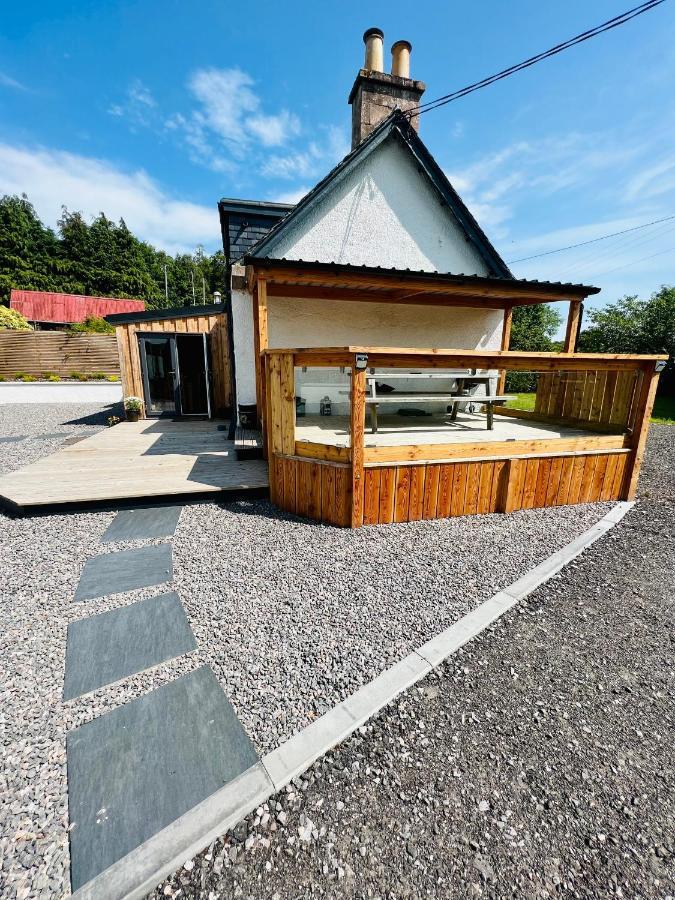 Barty'S Bothy Villa Contin Exterior photo